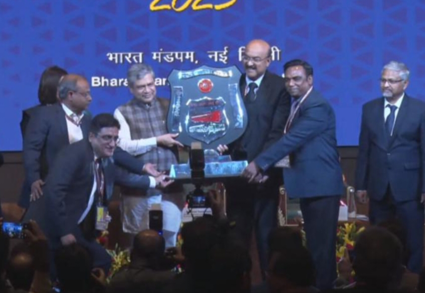 पटियाला लोकोमोटिव वर्क्स को सबसे प्रतिष्ठित रेल सेवा पुरस्कार से सम्मानित किया गया